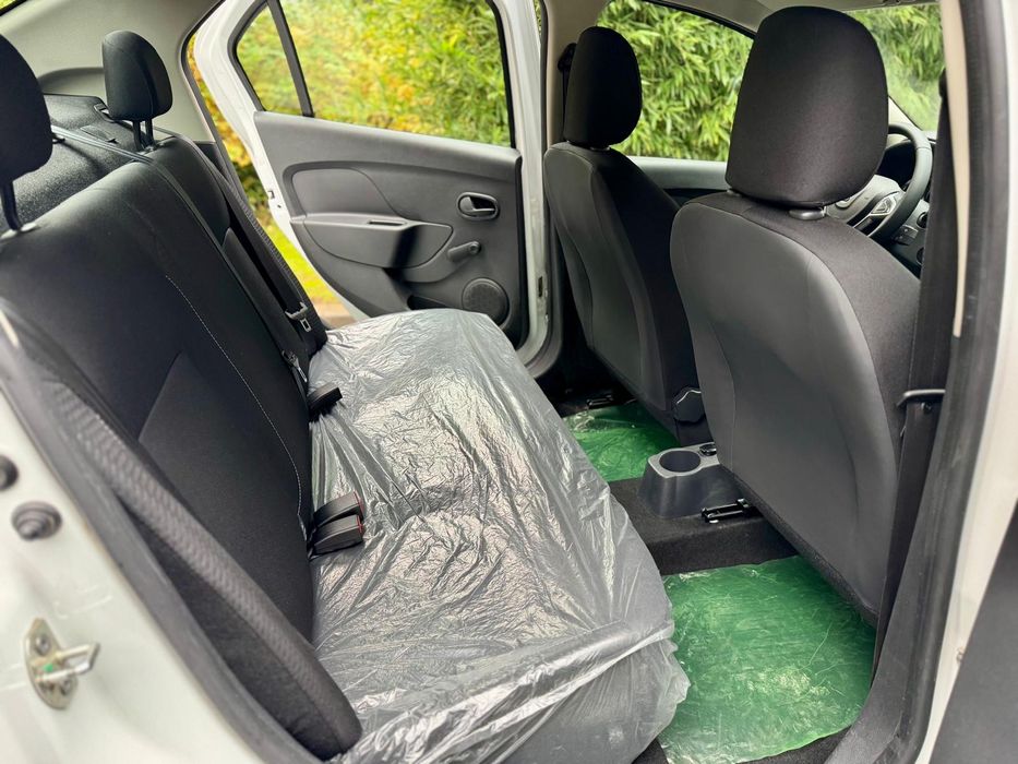 Logan 2020 doar 13000km rulati - carte service/ Primul proprietar