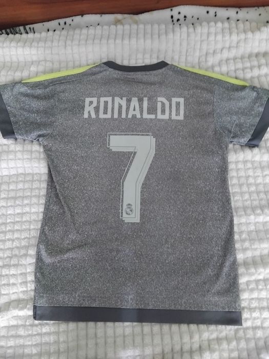 Фланелка на Роналдо в Реал