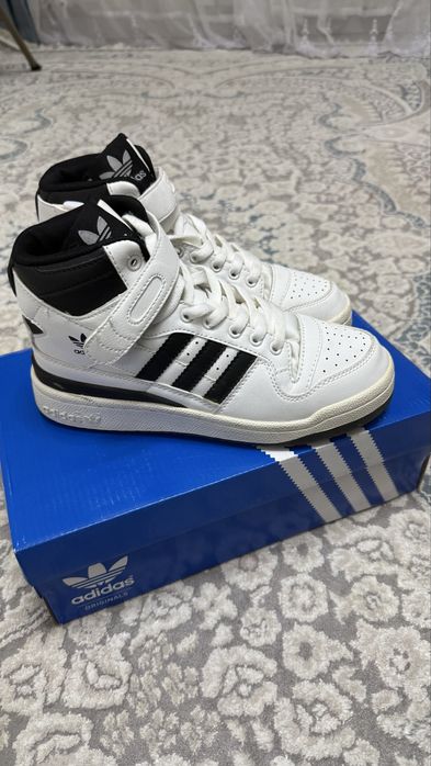 Кроссовки сатылады