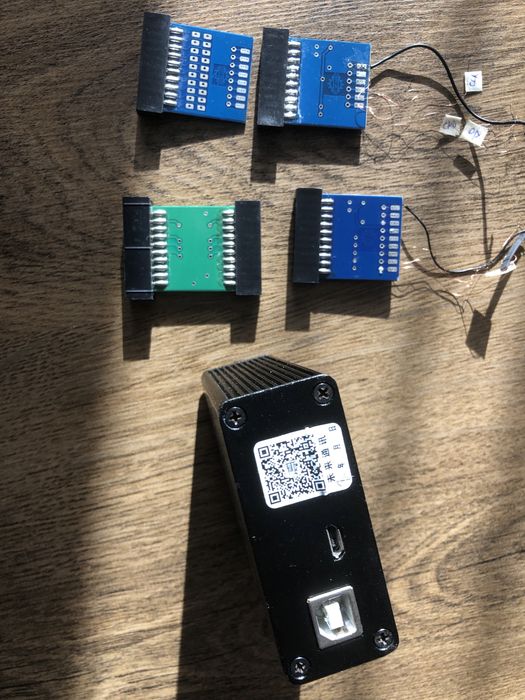 Programator EASY-JTAG Plus cu adaptoare perfect functional, original