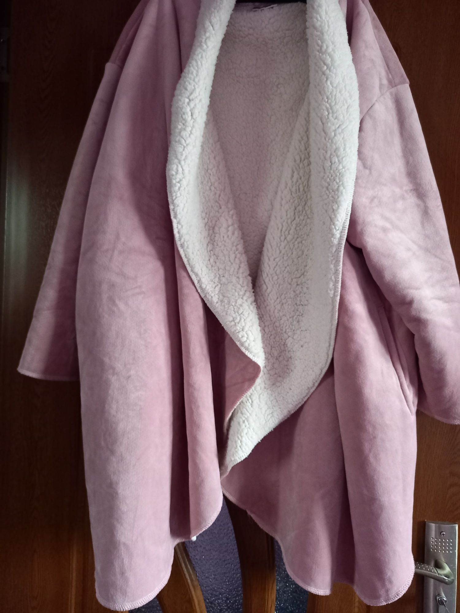 Vând Cardigan cu Blăniță Mărimea L-XL Nou