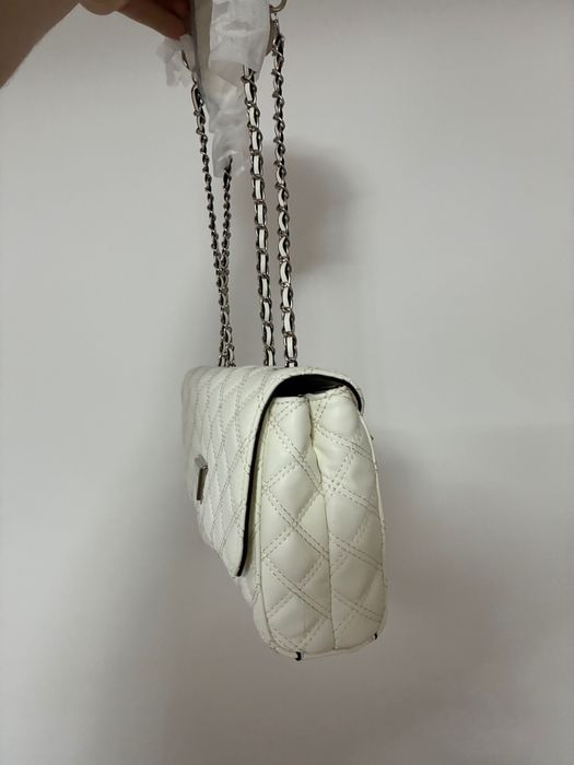 Geantă Guess, material foarte bun