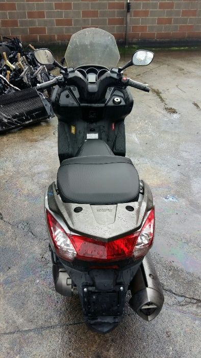 Kymco Downtown-200i и 300-На части