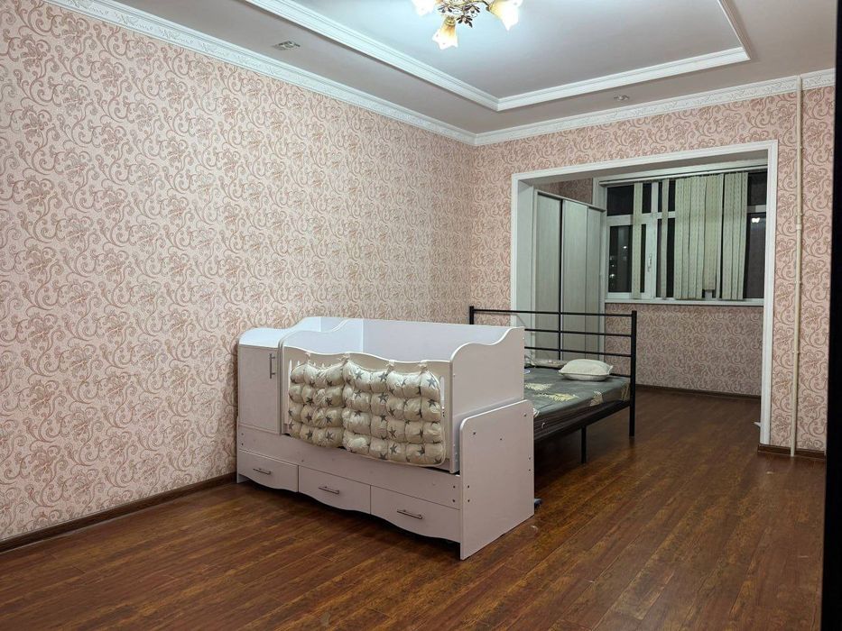 3в4/4/9 на Паркентском площадью 100м.кв