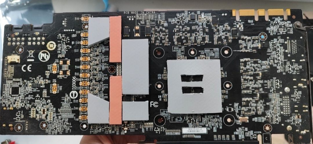 Видеокарта GTX 1080 TI