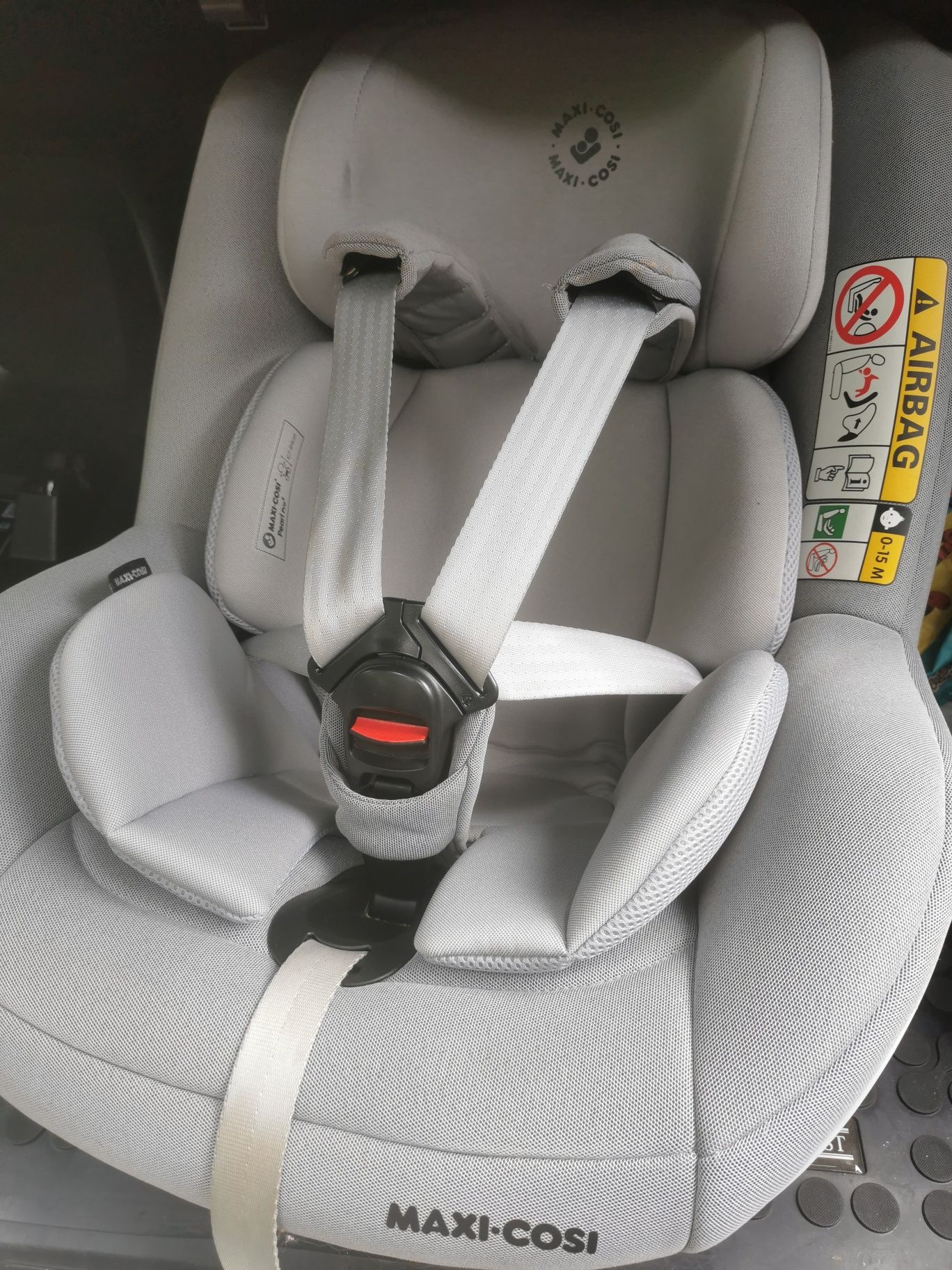 Стол за кола Maxi-Cosi Pearl Pro i-Size с база 2WayFix