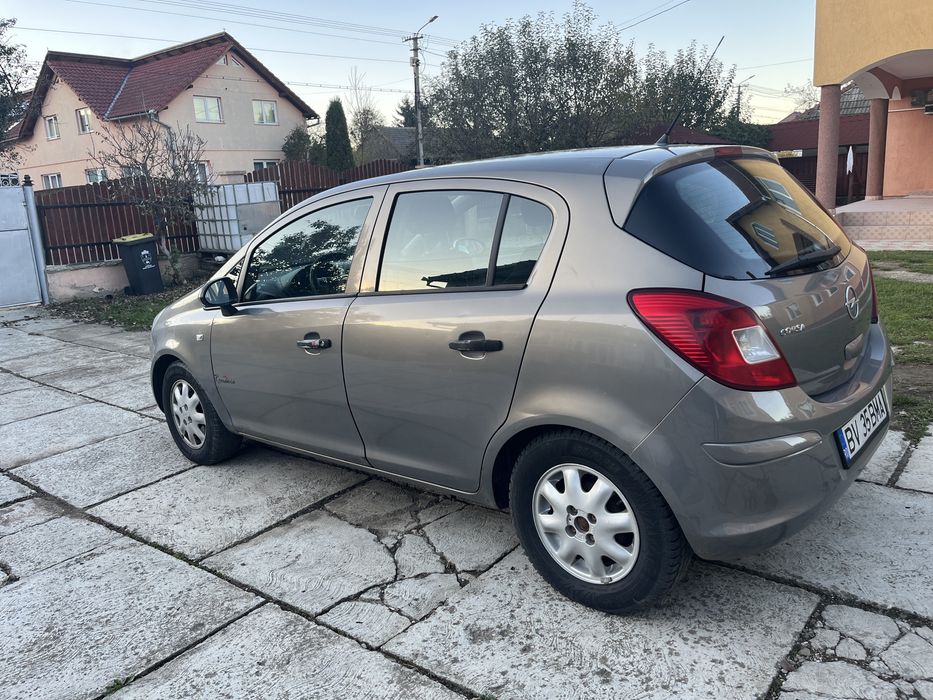 Opel Corsa 1.2 Benzină An 2011