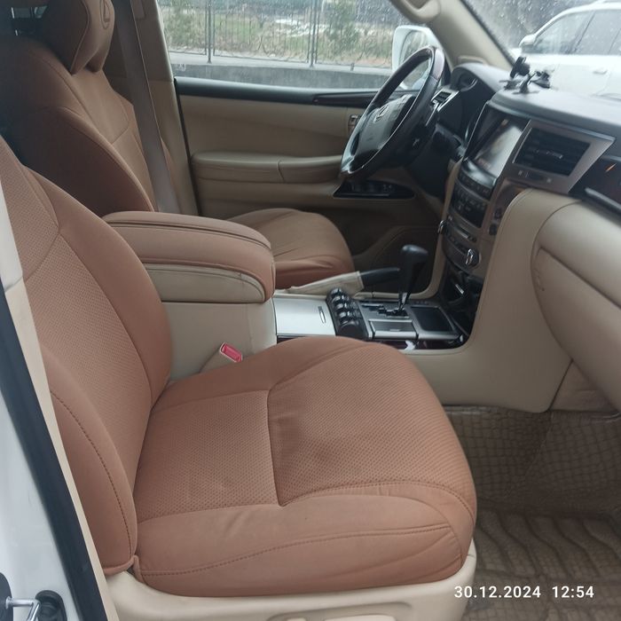 Срочно продается LEXUS LX570