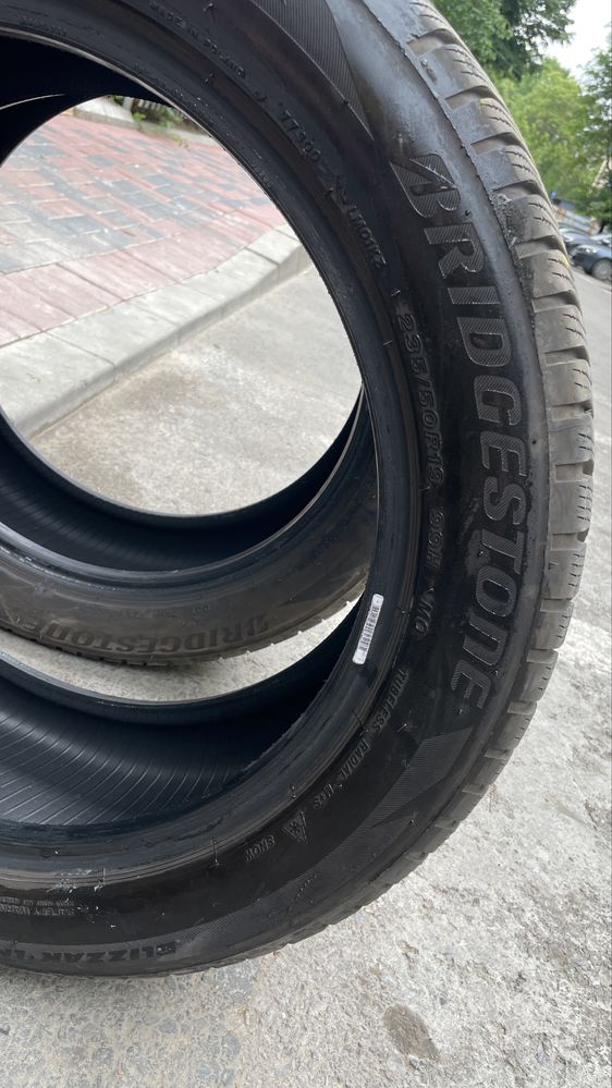 2 cauciucuri Bridgeston iarna 235/50/19