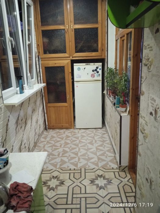 Продаётся Яшнобод Рисивый 2/2/4.этаж.54кв.мКом