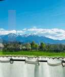 Cazare Rasnov-Garsoniera spatioasa cu vedere la munte si spatiu verde