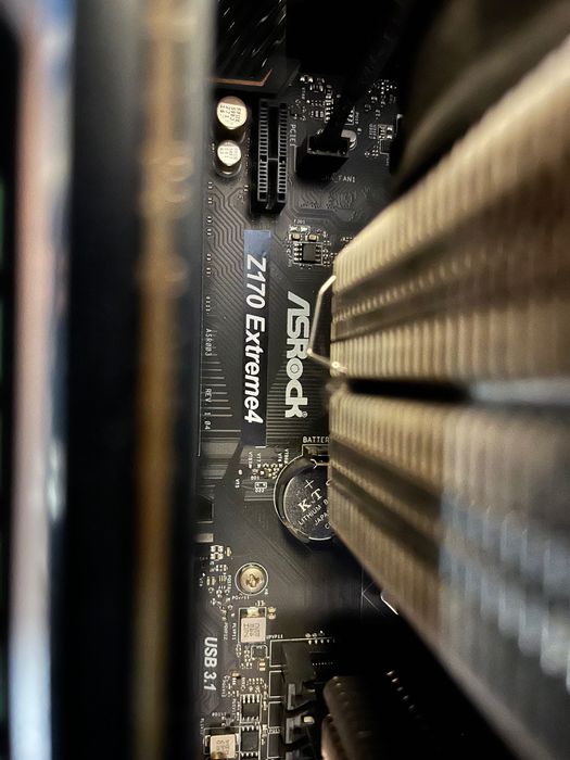 Asrock Z170 Extreme4  + i5 6600K  + 2x8GB DDR4-2666 HyperX Fury