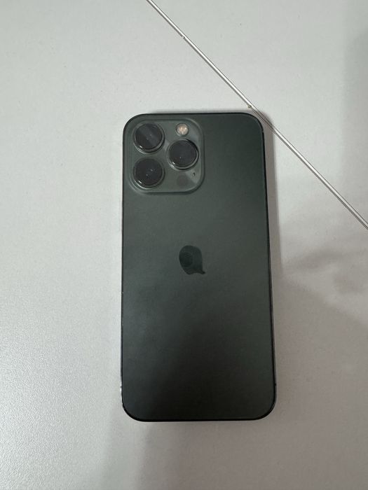 Продам iPhoni 13 Pro зеленого цвета б/у