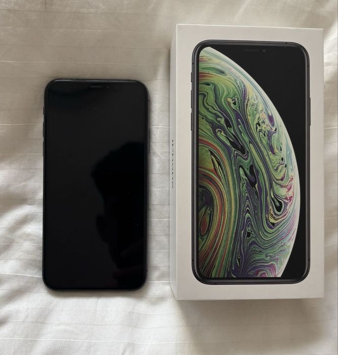 Iphone xs foarte puțin folosit