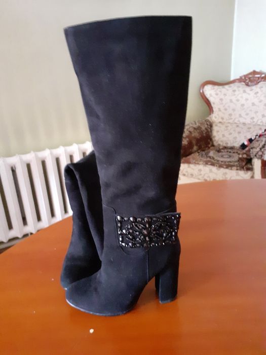 Женская зимняя обувь.