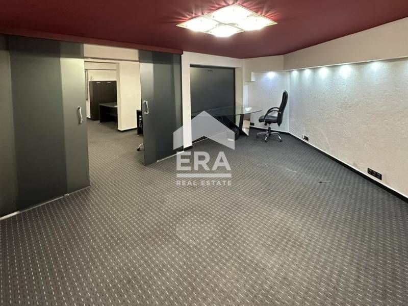 Дава се под наем Офис в Стара Загора, Център - 120 кв.м за 459 € - Снимка #2