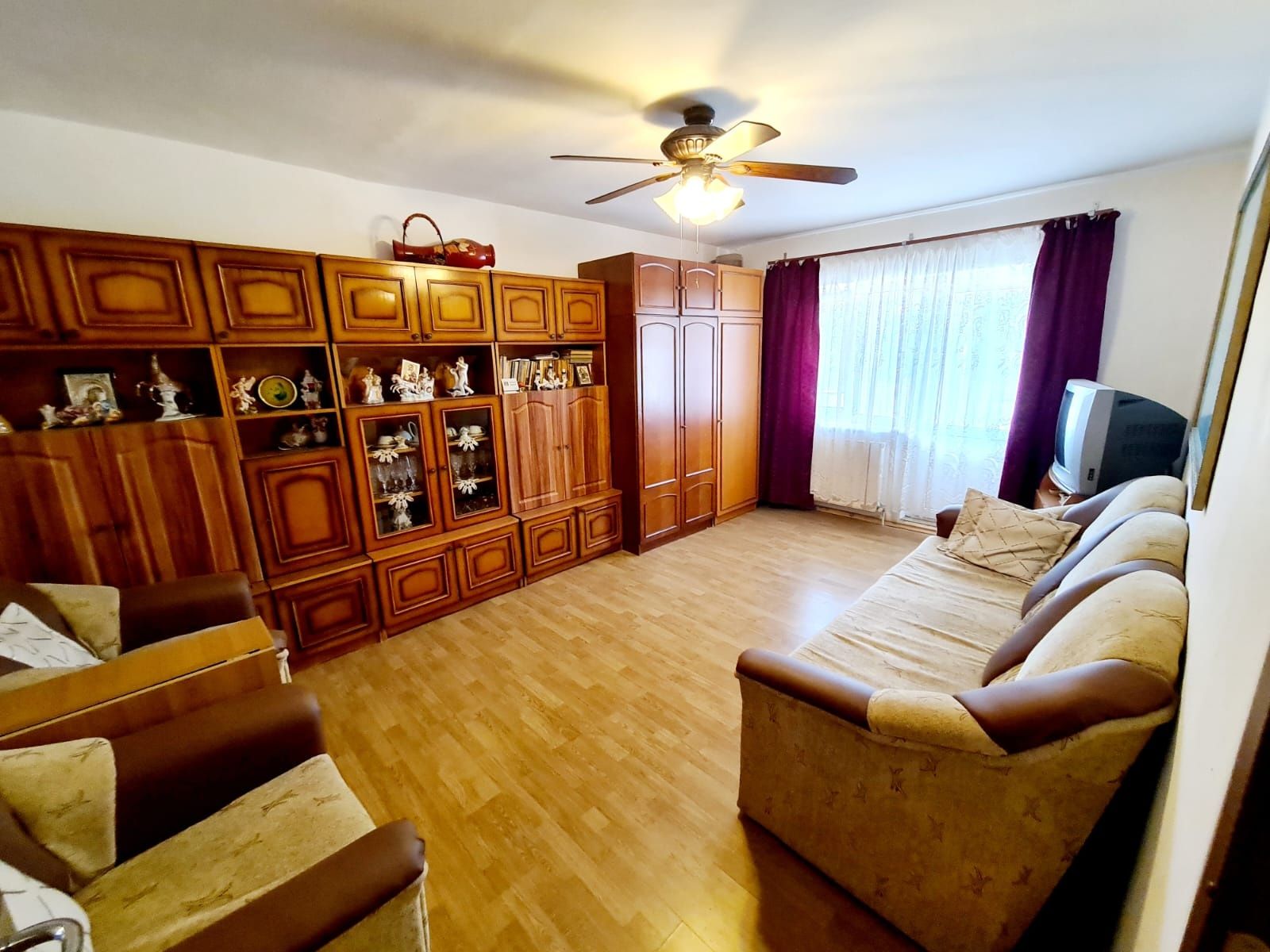 Vând apartament 2 camere decomandat Cisnădie