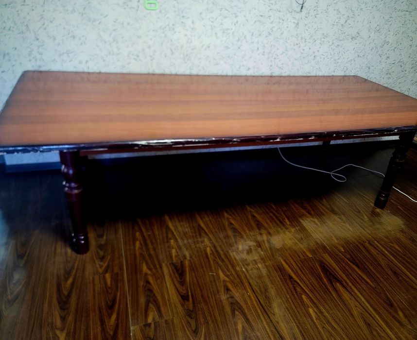 Срочно большой стол 2в1 на 10,12 персон не дорого