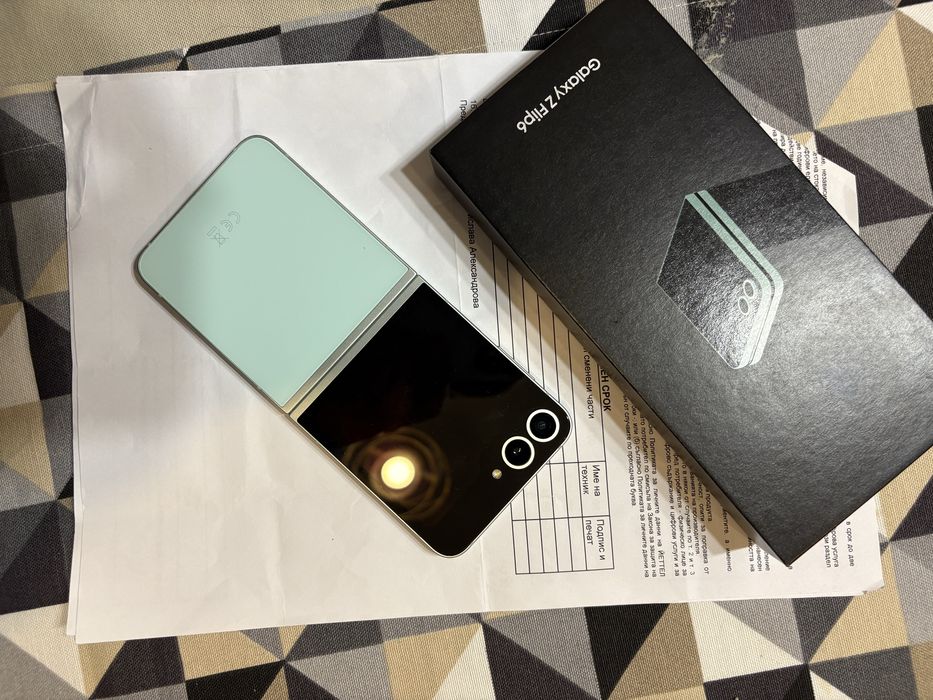 Samsung Z-flip6 512gb гаранцъонен до 16.06.26г
