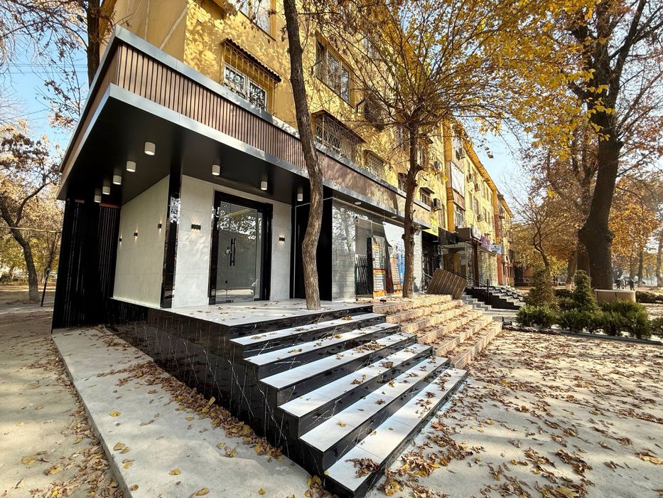 Чиланзар-8 евро нежилое помещение 50кв.м первая линия срочно