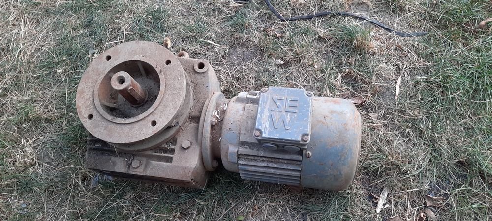 Reductor cu motor 380V