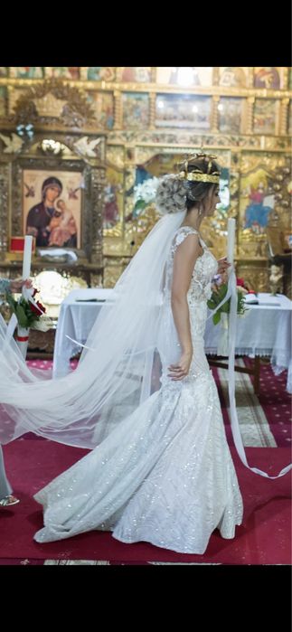 Vand rochita de mireasa