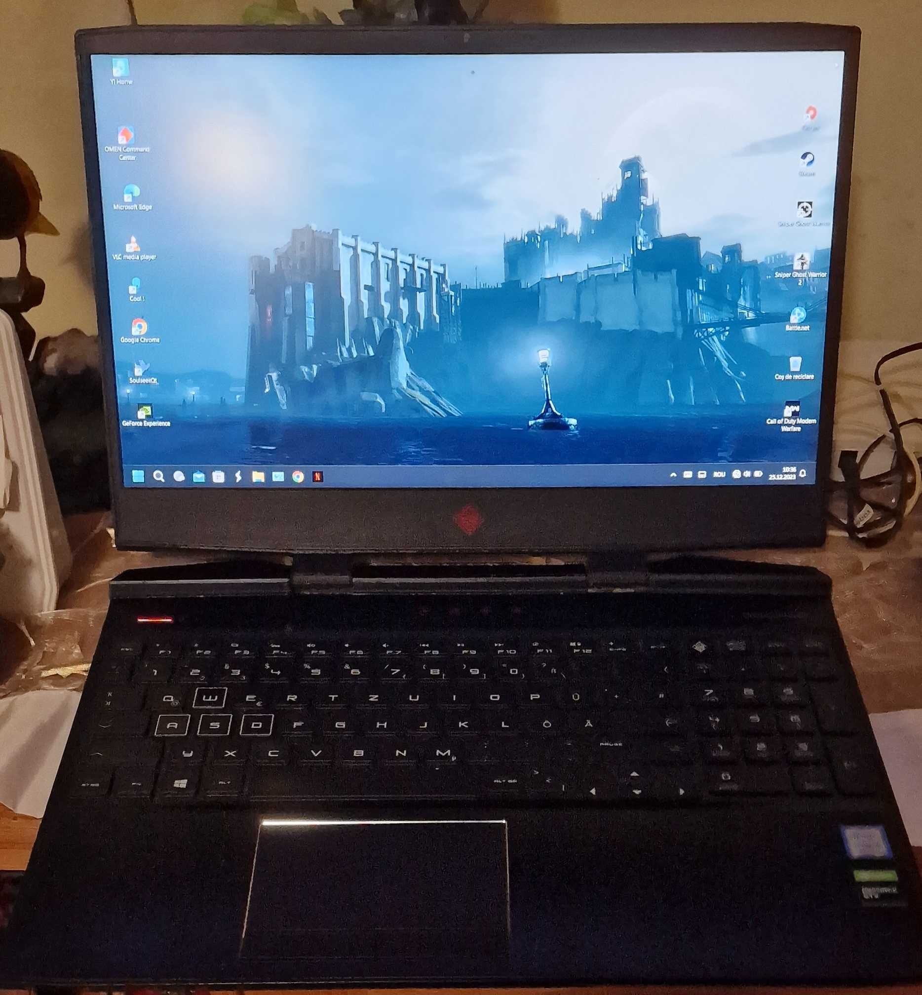 Leptop hp omen windous 11 home