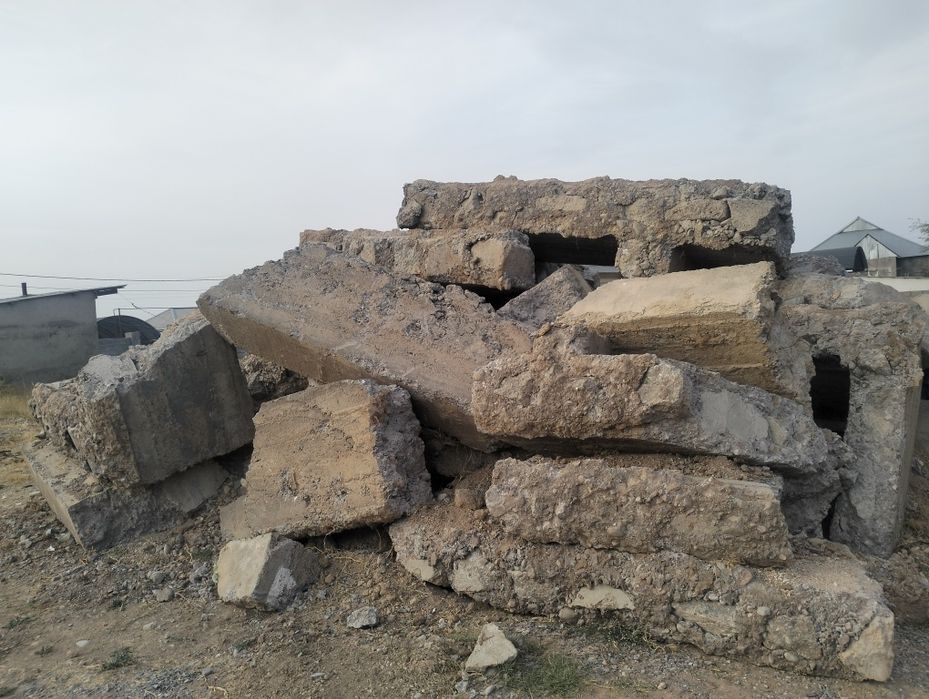 Фундамент бұзылған