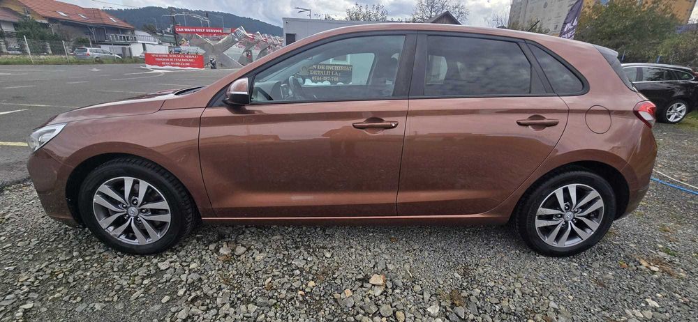 Hyundai i30 1.0 TGDI 2017 49000km prim proprietar