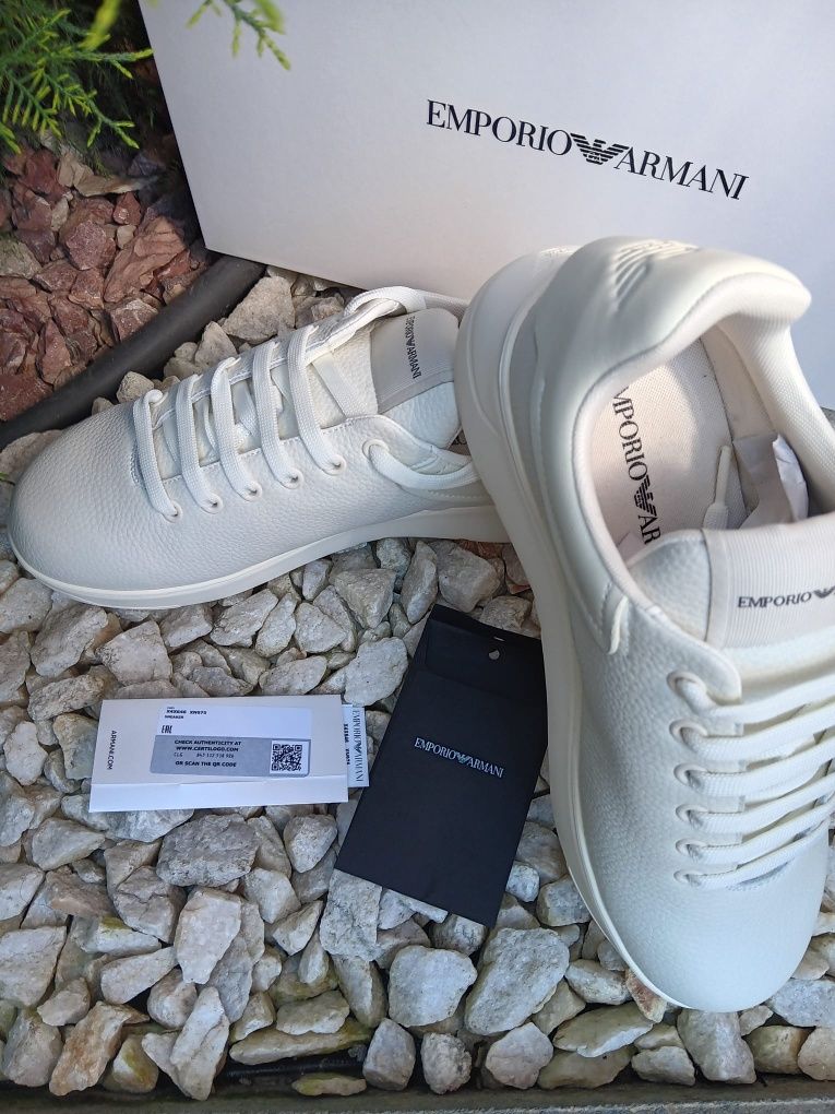 Adidasi Emporio Armani