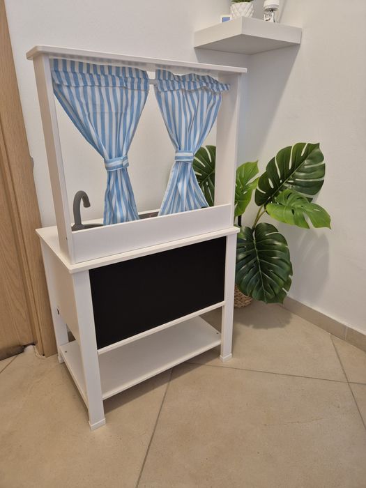 Bucătărie de jucărie din lemn, stil nordic, stare excelentă
De