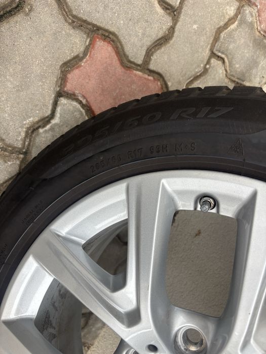 Оригинални БМВ джанти със зимни гуми