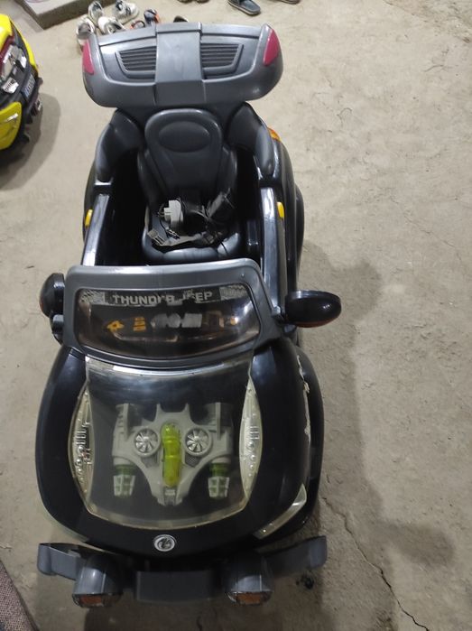 Продается детская машина Джип