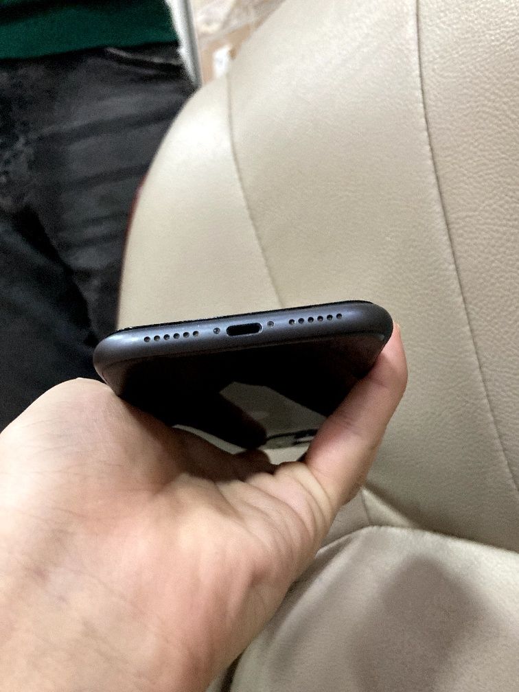 iphone 11 есть гарантия