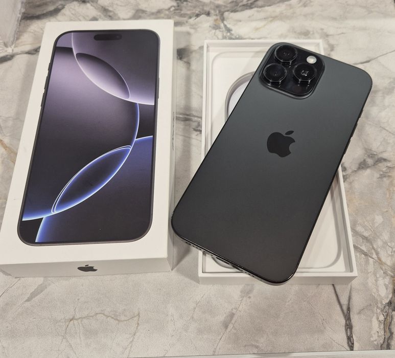 iPhone 16 Pro Max 256GB. Black Titanium