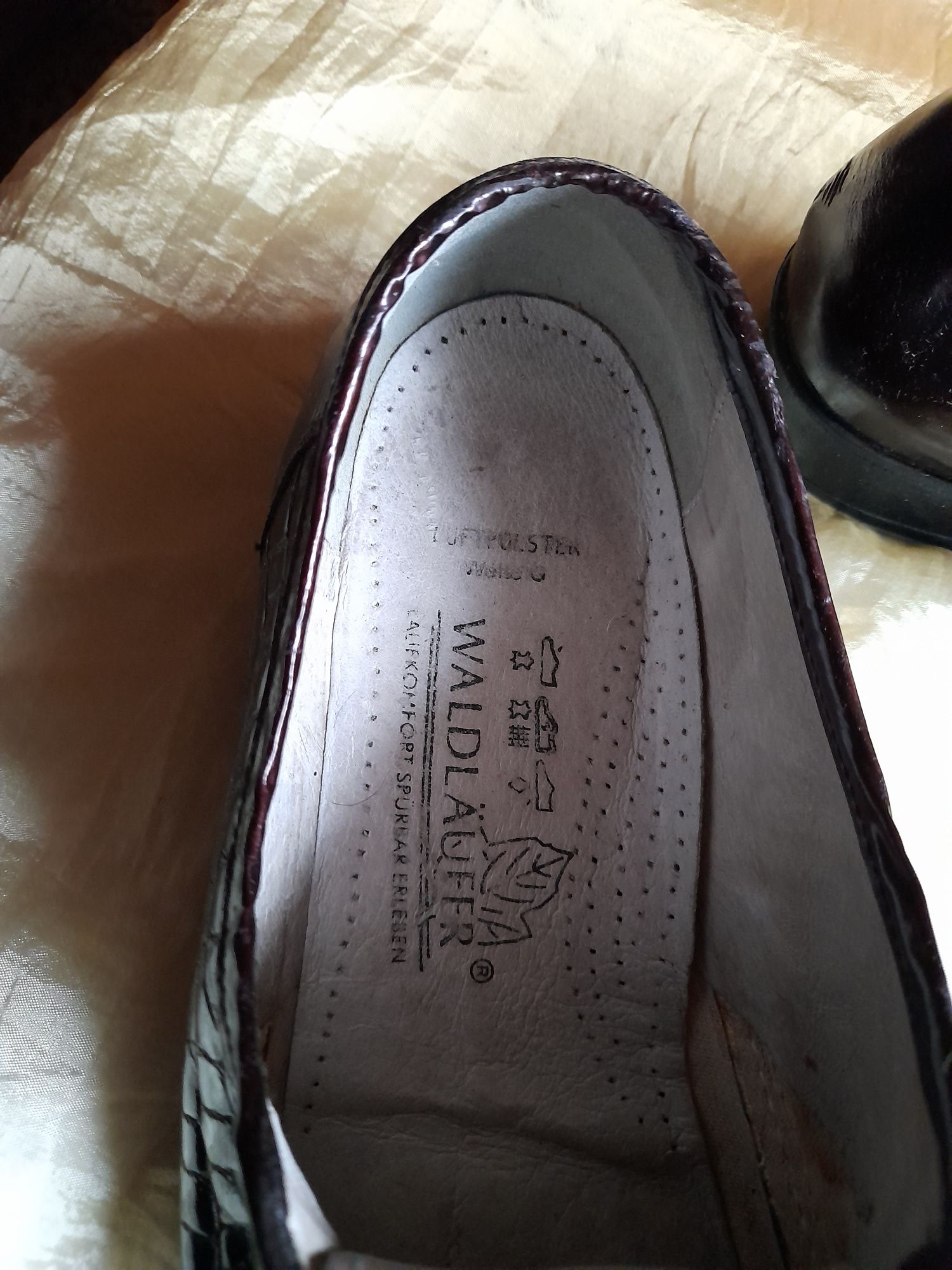Pantofi dama piele naturala lac maro visiniu crocodil, medicali, 7 1/2