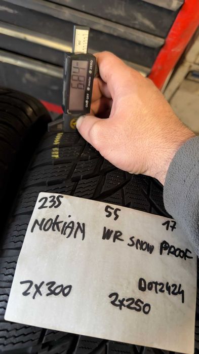 Jante Ford Kuga  235 55 17 iarna Nokian DOT 2424 Volvo
