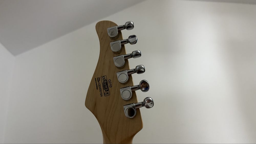 Chitara electrica Cort G210 cu corzi de COBALT