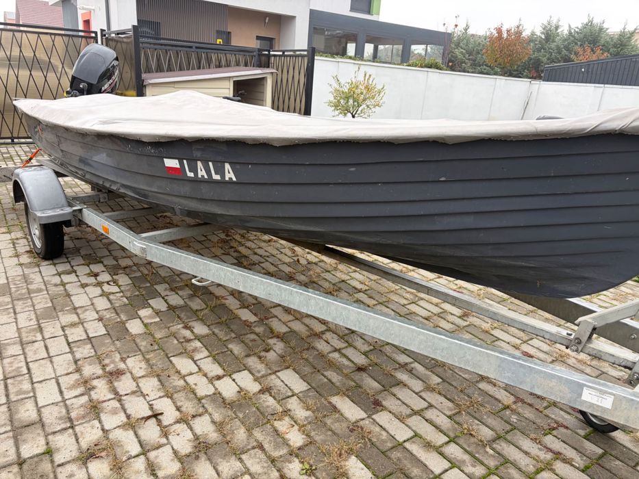 Barca Bratesul 5.65 cu Mercury 40cp si Peridoc Navio 750kg
