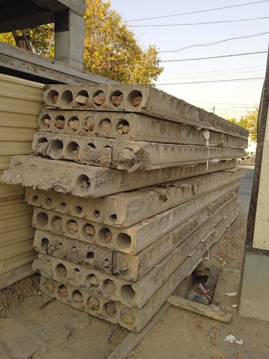 Бетонные плиты. В