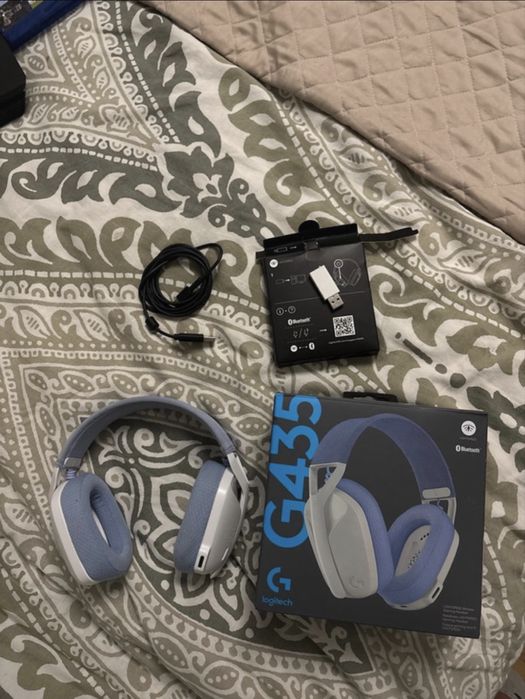 Casti Logitech G435