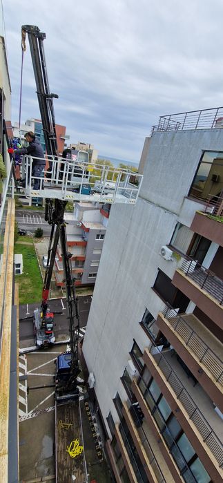 Închirierea camion cu macara braț 33 M