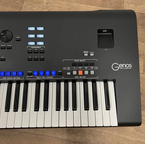 Orga Yamaha Genos