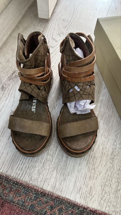 Сандали ручной работы