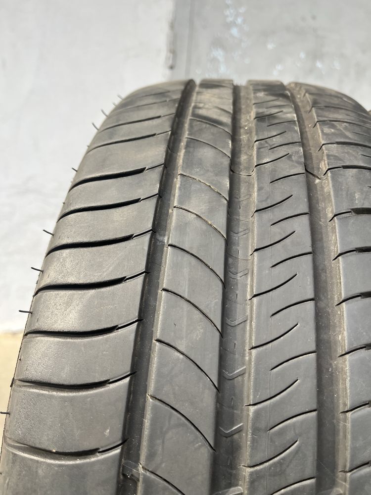 4 бр. летни гуми 215/60/16 Michelin DOT 5218 5 mm