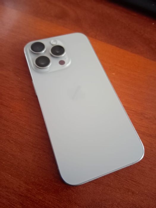 Айфон 15 256  айфон состояние  нового