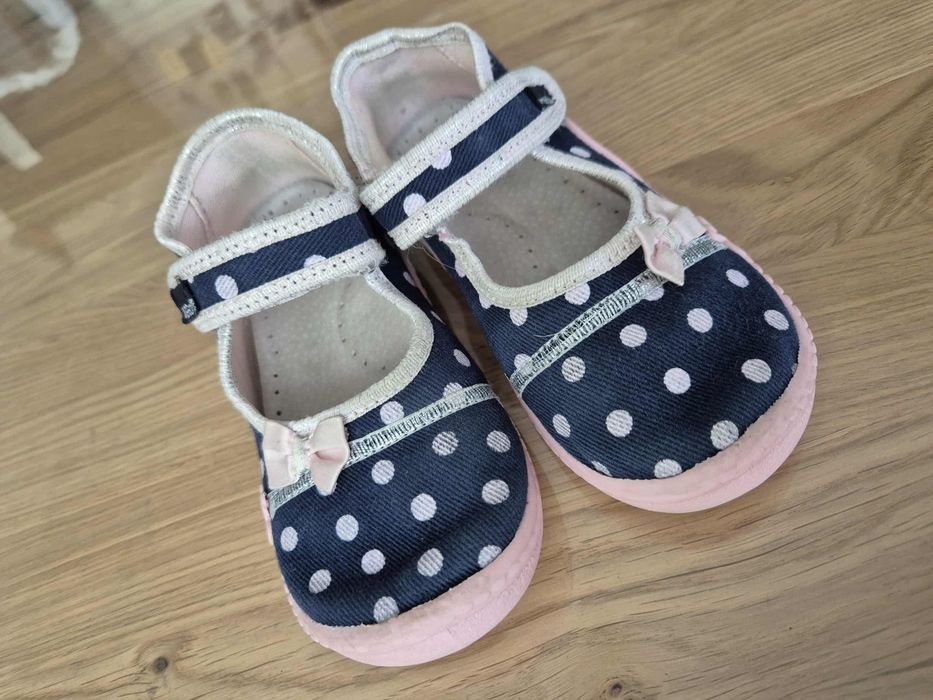 Пантофи за момиче, 27 и 29 номер