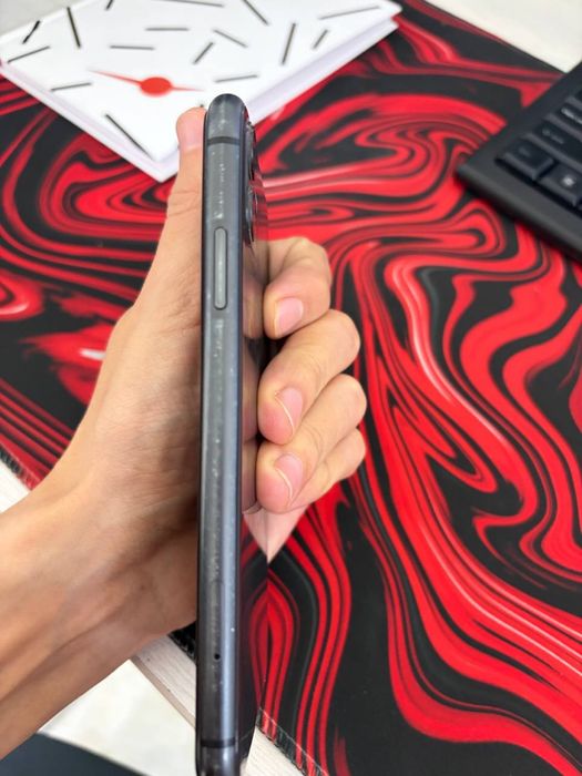 Ideal iPhone 11  128 gb