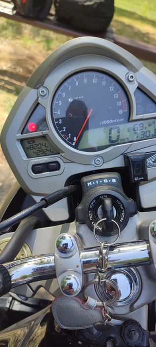 Vând Honda Hornet 2009