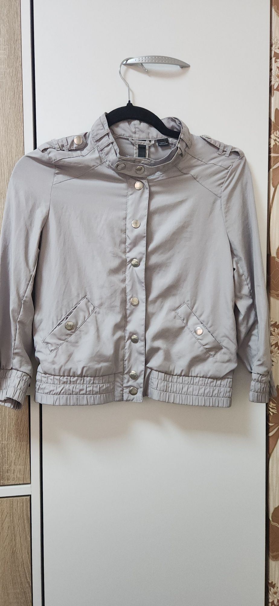 Тънко яке H&M размер XS като ново